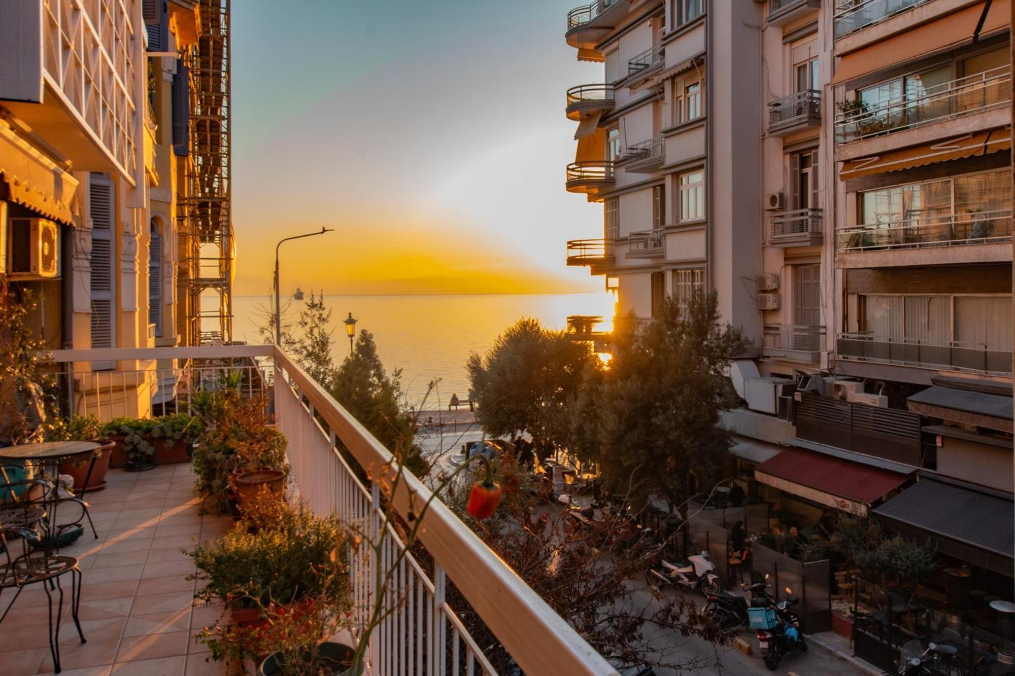 Houseloft Koromila Sea View Apartman Szaloniki Kültér fotó